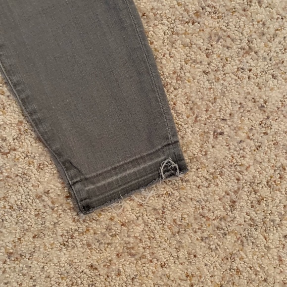 Lucky Brand Gray Jeans - Picture 5 of 8